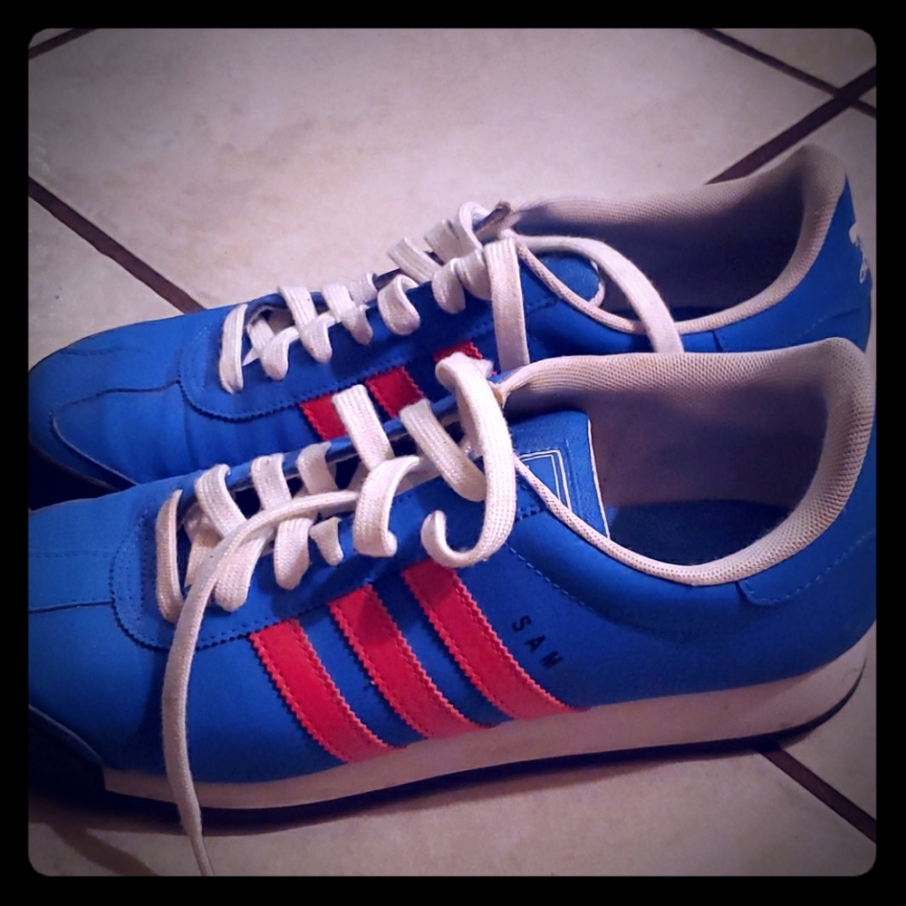 Men Adidas Tennis Shoes